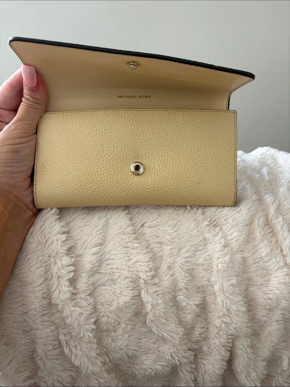 Michael Kors Beige Leather Clutch Wallet